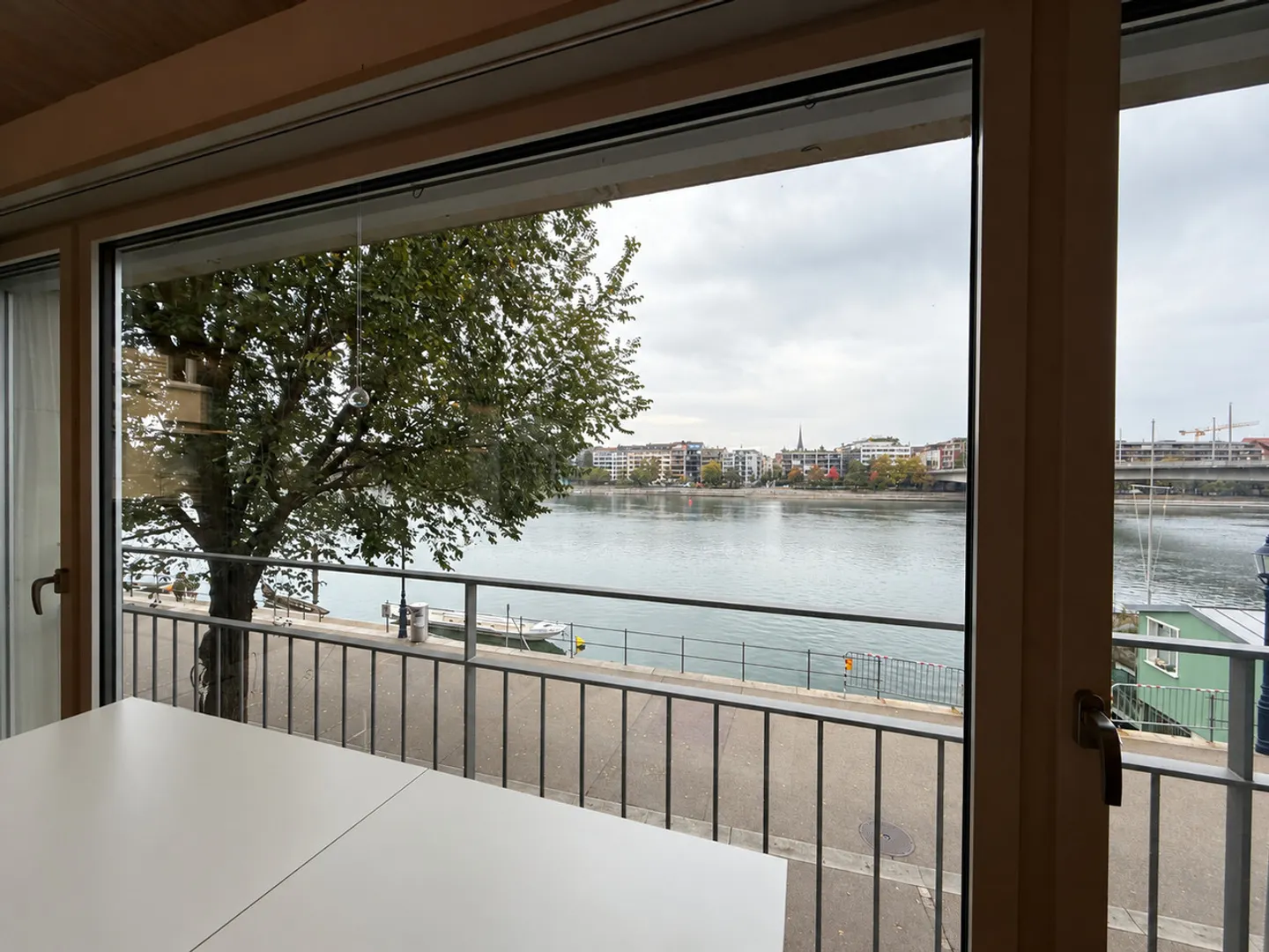 Einzigartige Bürofläche mit Rheinblick - Foto 2 von 10