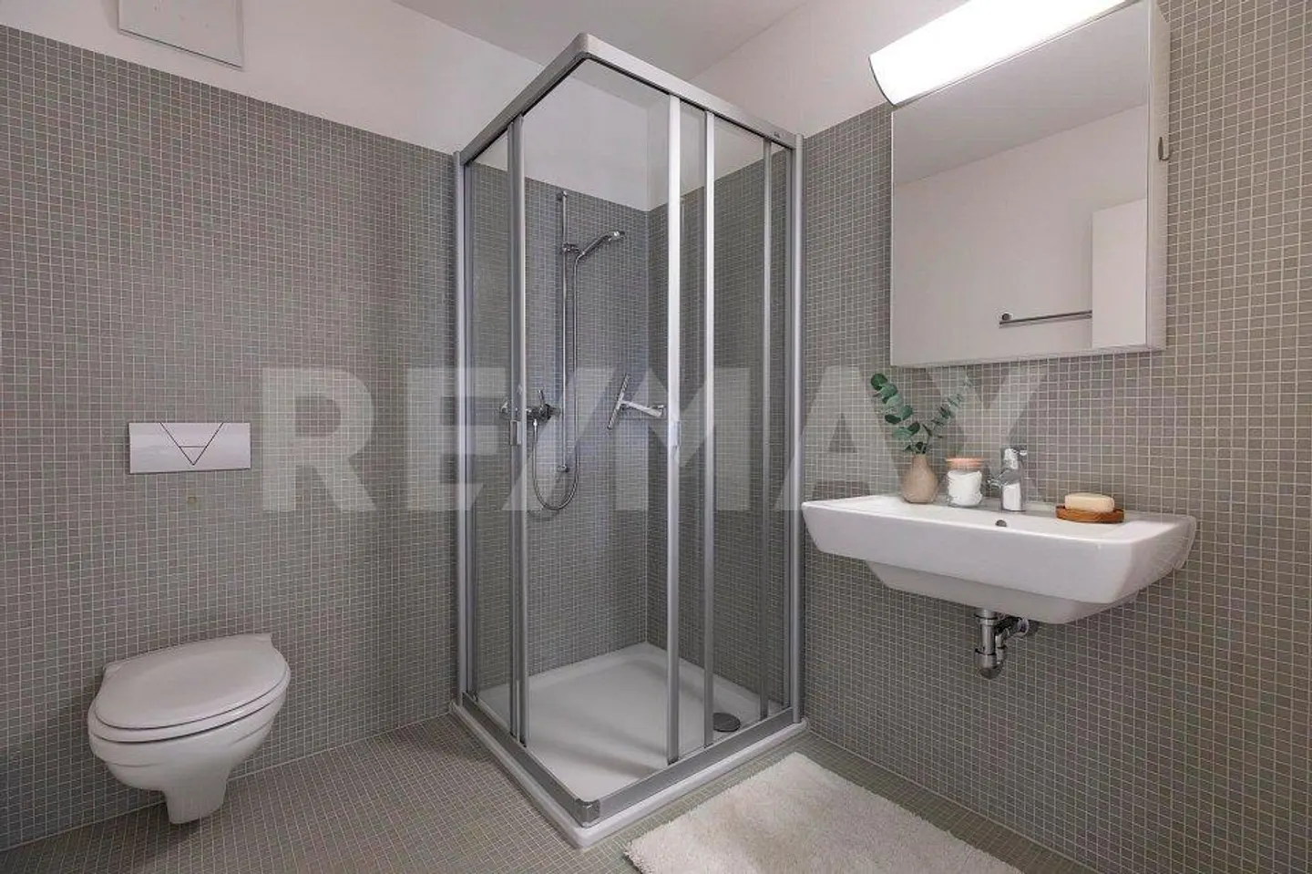 Condominio elegante in una casa plurifamiliare con 6 appartamenti - Foto 7 di 9