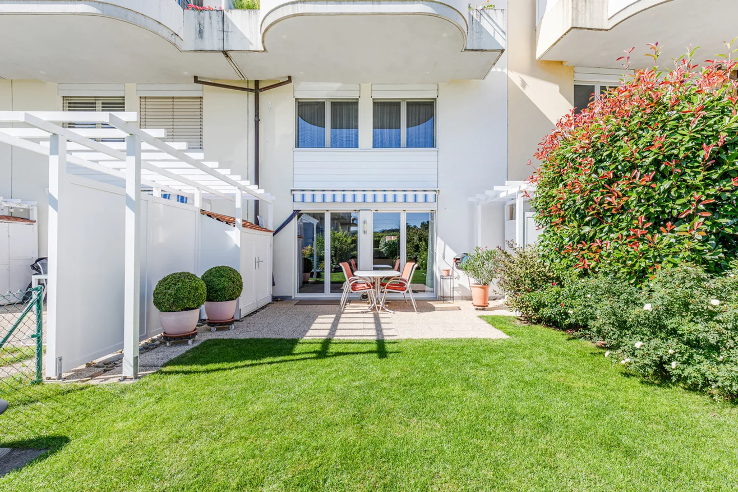Amenities nearby! Ideal for a family! Spacious areas! - Photo 3 of 13