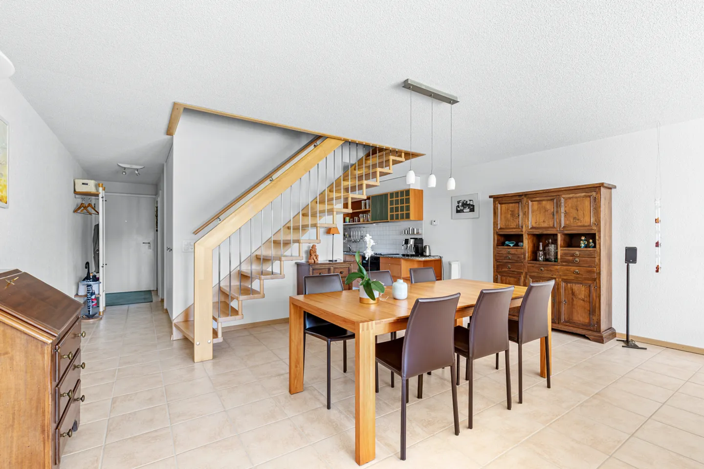 Amenities nearby! Ideal for a family! Spacious areas! - Photo 7 of 13