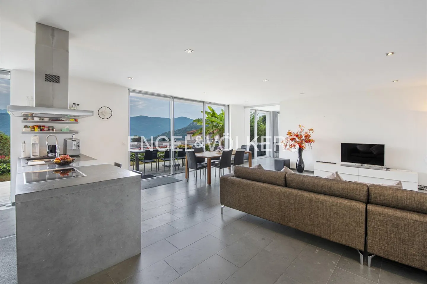 Elegantes modernes Appartement mit Panoramablick - Foto 3 di 19