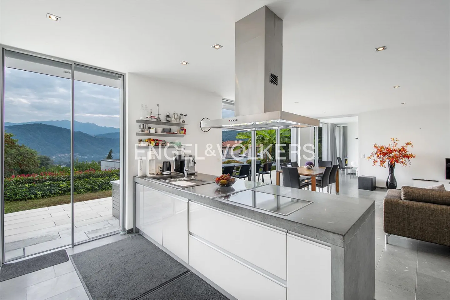 Elegantes modernes Appartement mit Panoramablick - Foto 6 di 19