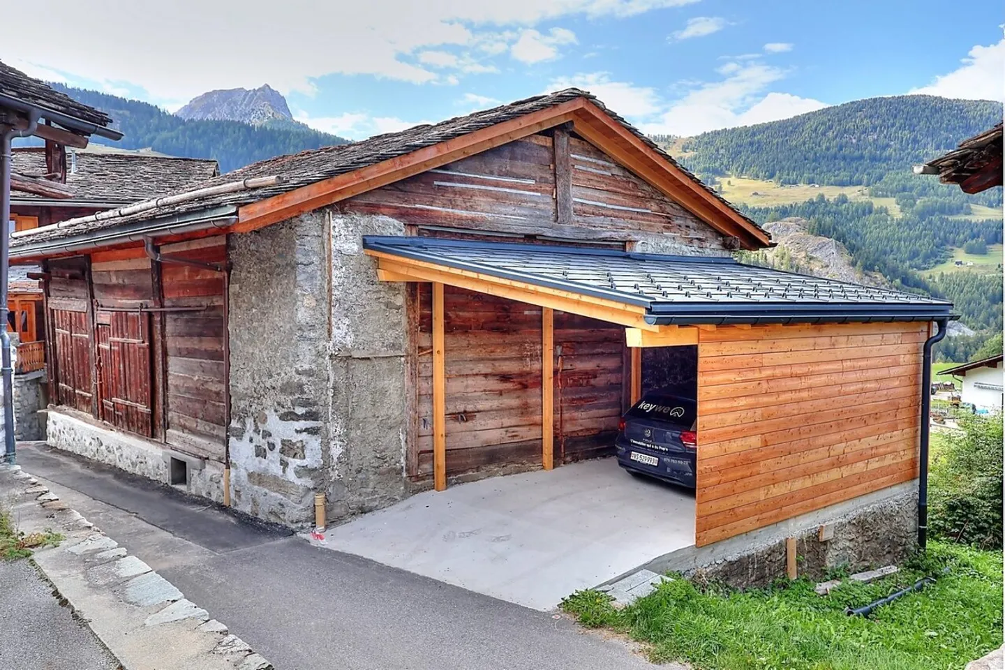 Nel cuore del villaggio, bel potenziale per questo fienile da ristrutturare - Foto 2 di 11