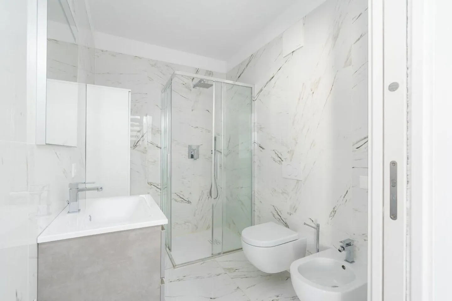 Duplex elegante con terrazza panoramica - Foto 13 di 19