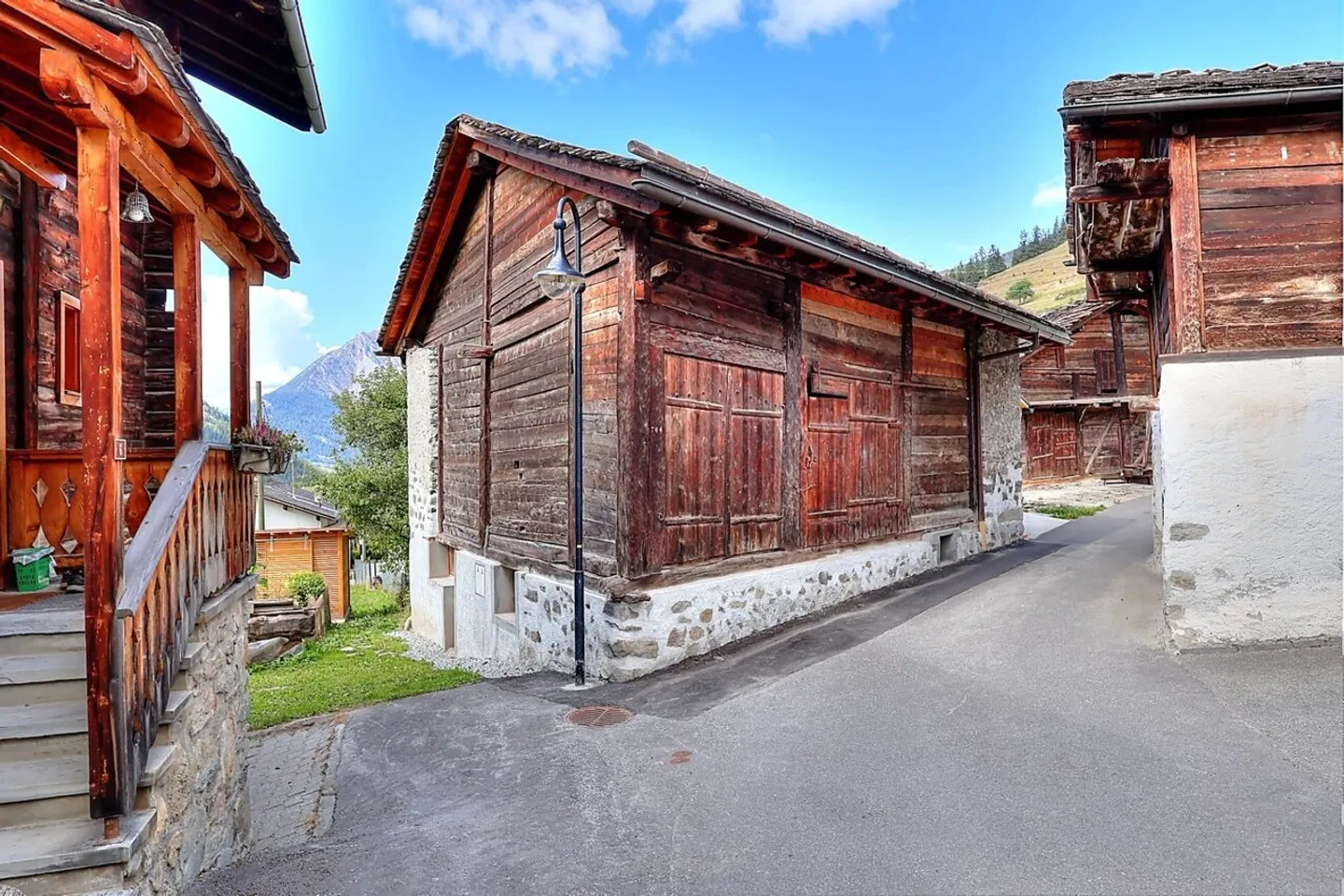 Nel cuore del villaggio, bel potenziale per questo fienile da ristrutturare - Foto 4 di 11