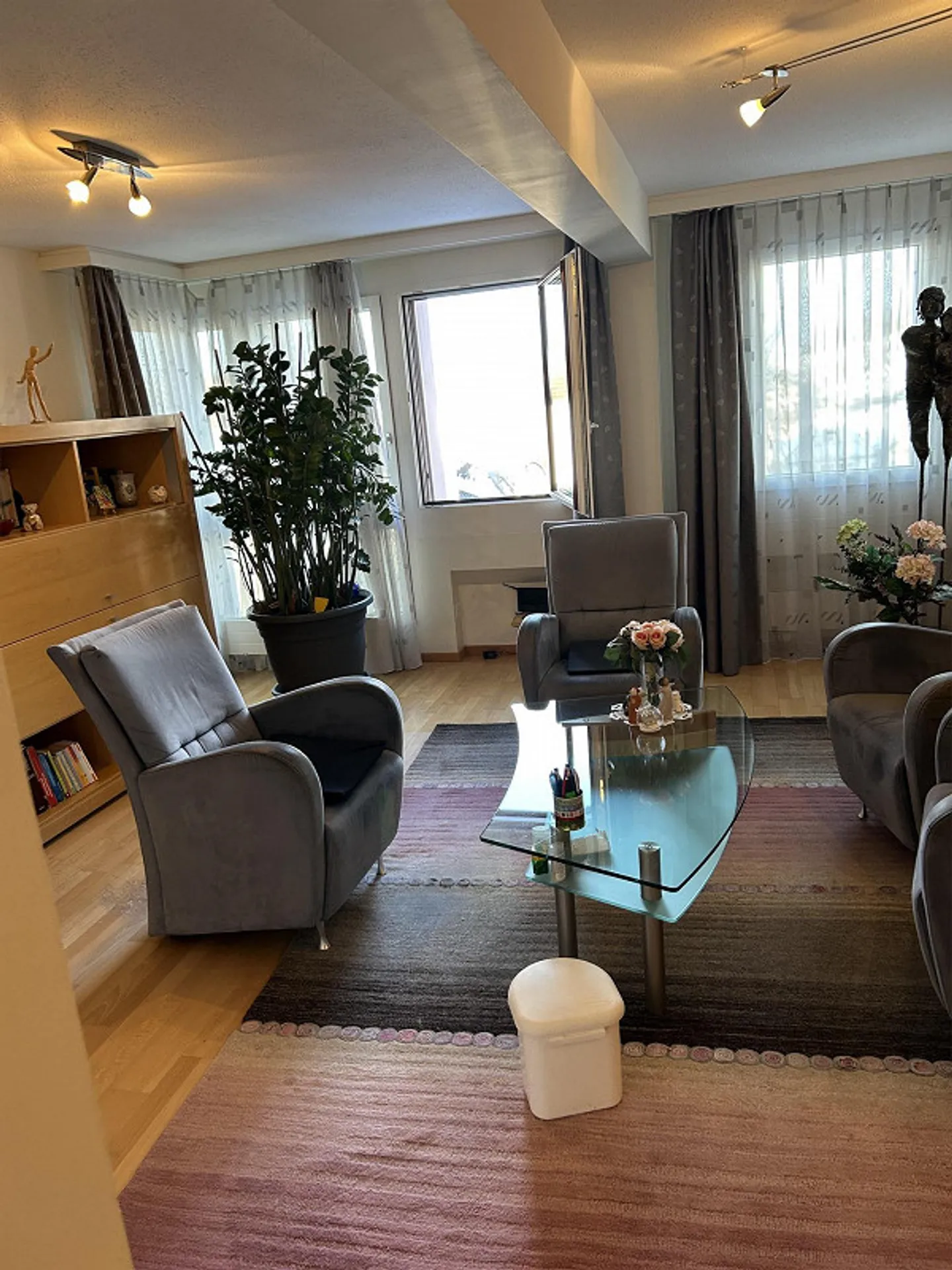 Bel et lumineux appartement de 4,5 pièces au centre de Herisau - Photo 4 sur 8