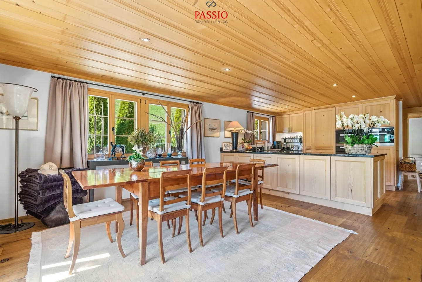 Chalet exclusif de 8,5 pièces avec potentiel locatif et jardin de rêve - Photo 5 sur 38