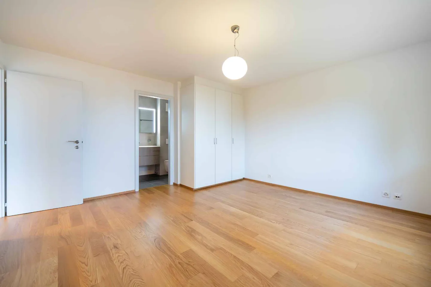 Superbo 5,5 locali, 133 m2, magnificamente ristrutturato con grande balcone - Foto 8 di 13