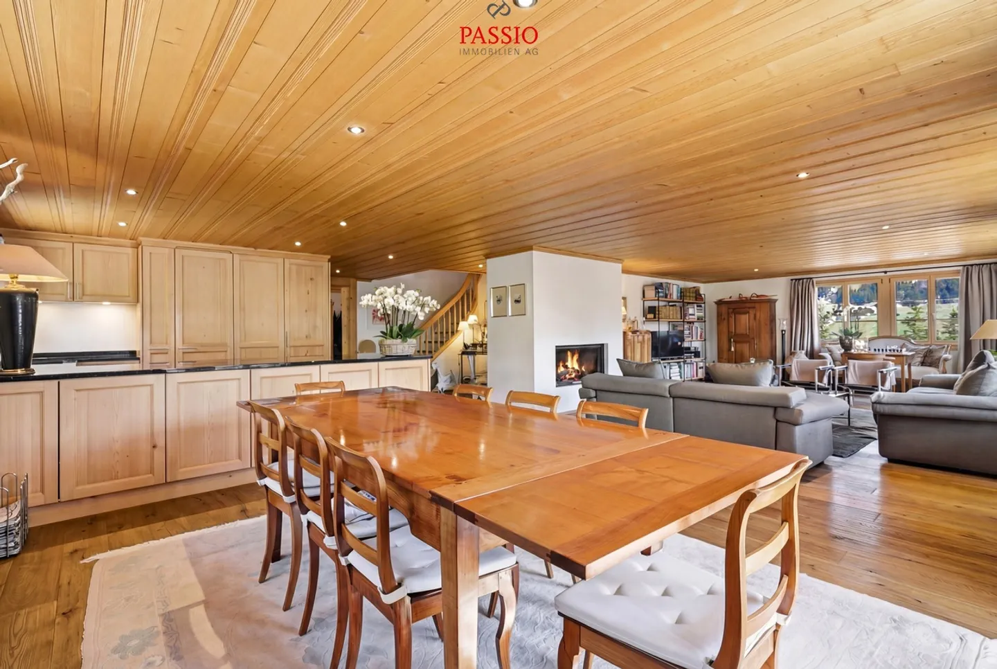 Chalet exclusif de 8,5 pièces avec potentiel locatif et jardin de rêve - Photo 6 sur 38