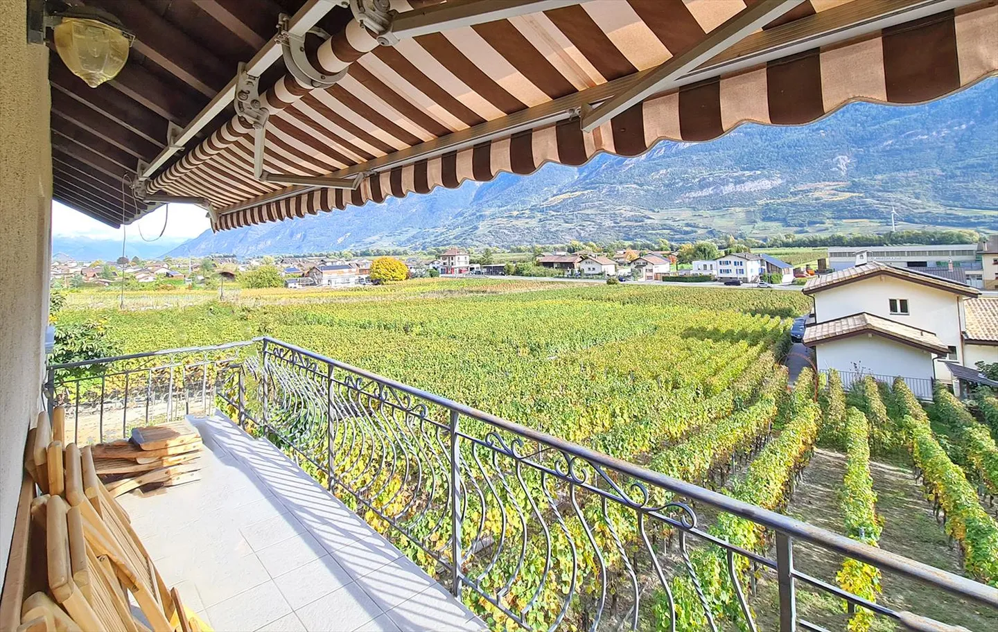 7-room house - Photo 1 of 7