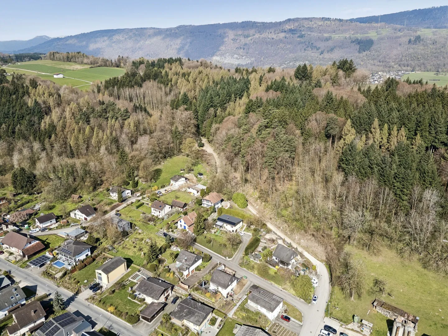 Maison individuelle de 5,5 pièces entièrement rénovée dans un emplacement calme et attrayant à Meinisberg BE - Photo 14 sur 14