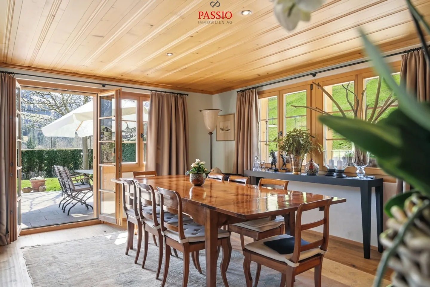 Chalet exclusif de 8,5 pièces avec potentiel locatif et jardin de rêve - Photo 9 sur 38