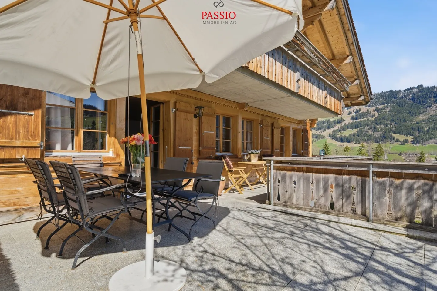 Chalet exclusif de 8,5 pièces avec potentiel locatif et jardin de rêve - Photo 10 sur 38