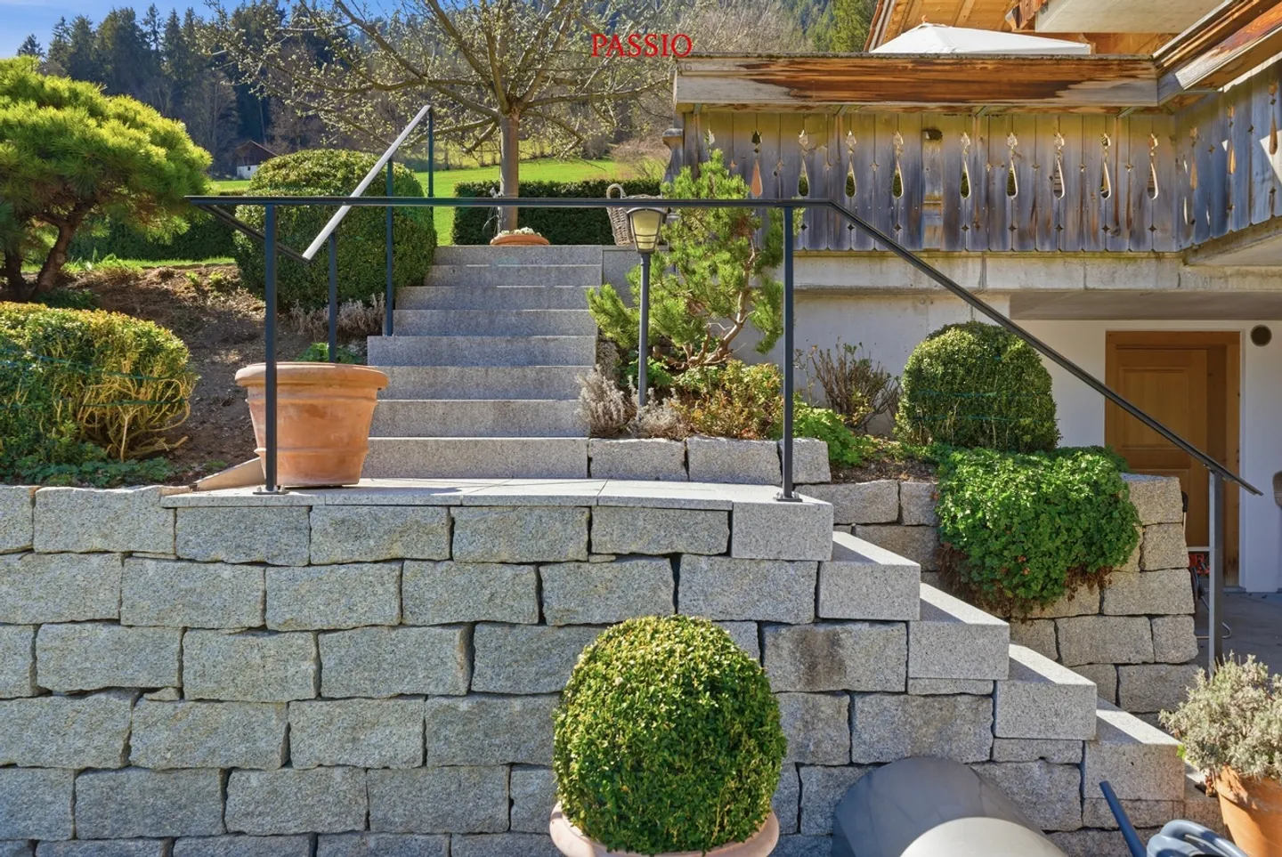 Chalet exclusif de 8,5 pièces avec potentiel locatif et jardin de rêve - Photo 27 sur 38