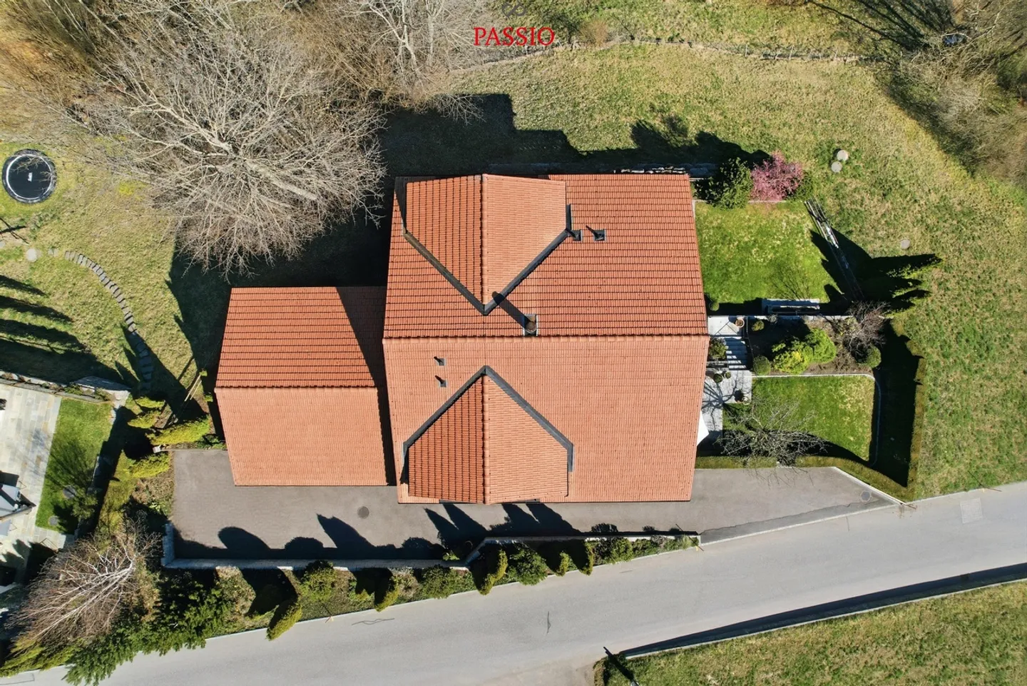 Chalet exclusif de 8,5 pièces avec potentiel locatif et jardin de rêve - Photo 33 sur 38