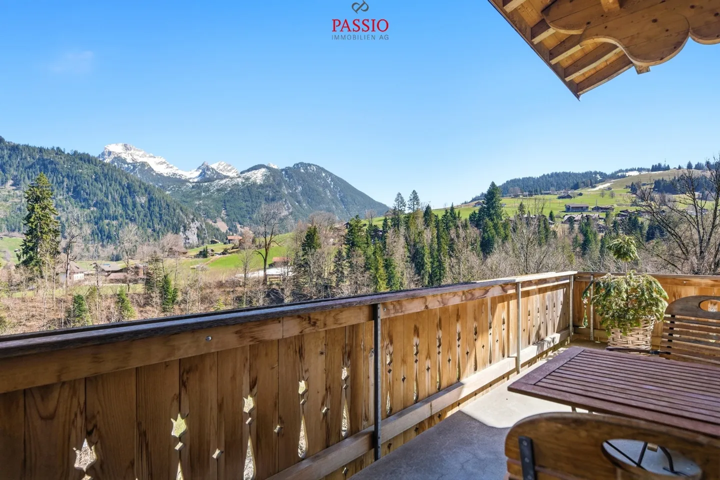 Chalet exclusif de 8,5 pièces avec potentiel locatif et jardin de rêve - Photo 35 sur 38