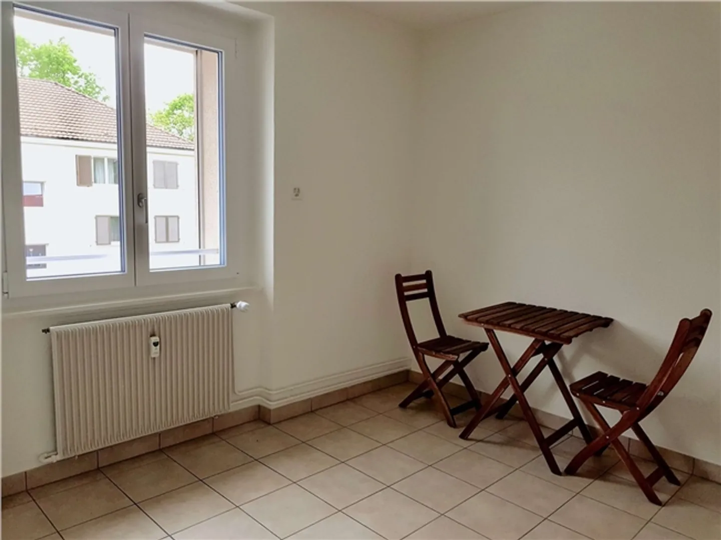 Room in shared apartment in a quiet location - Photo 11 of 12