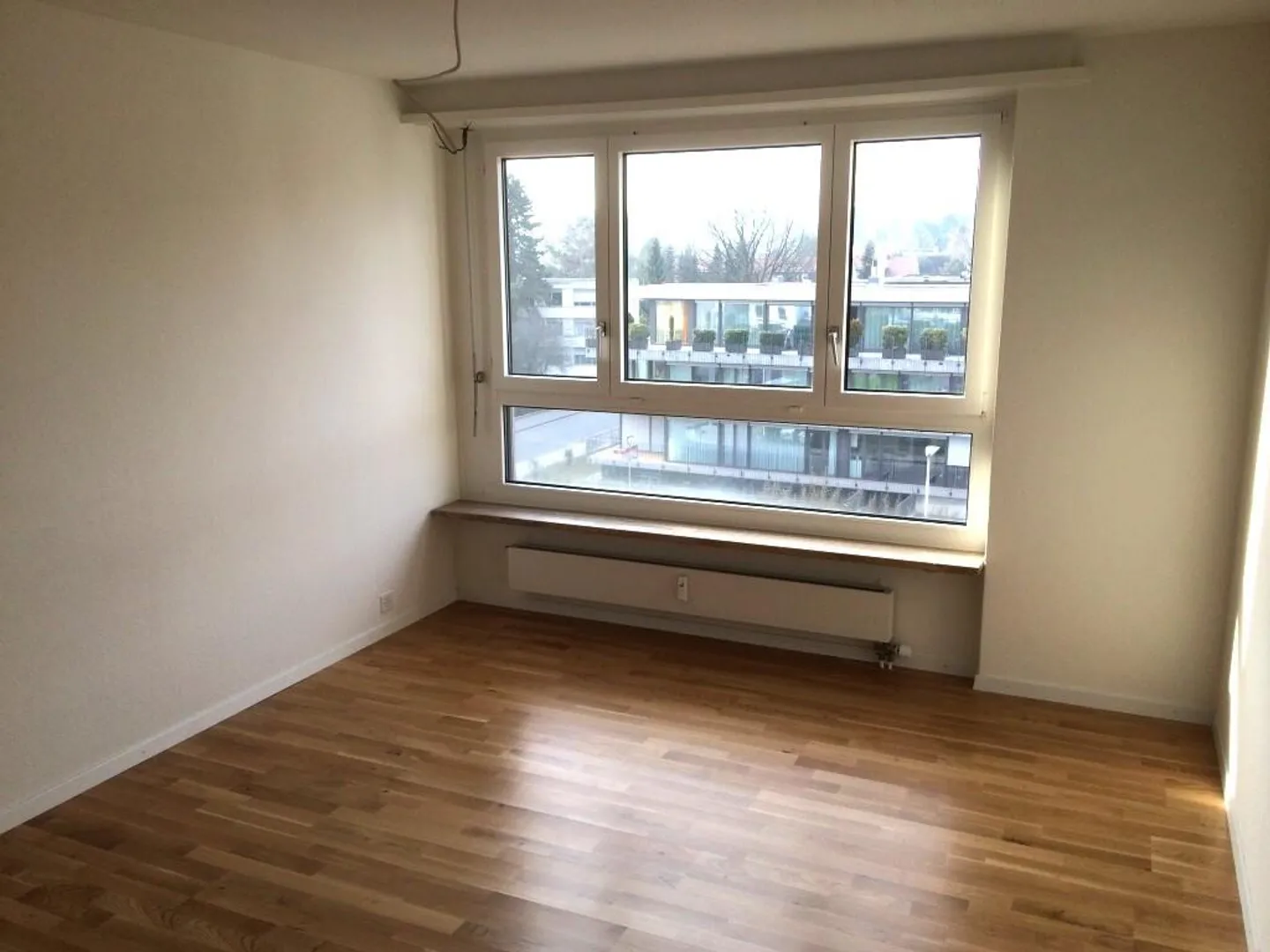 Appartement lumineux de 5,5 pièces au centre de Reinach - Photo 6 sur 9