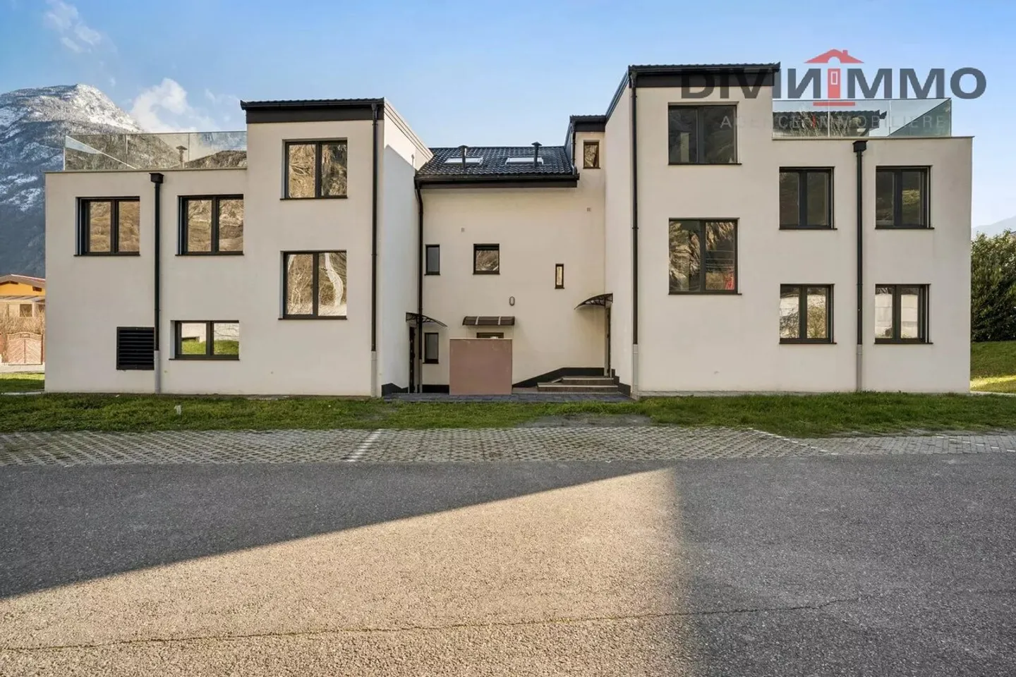 Modern 2-room apartment in Martigny, Switzerland - Photo 1 of 6