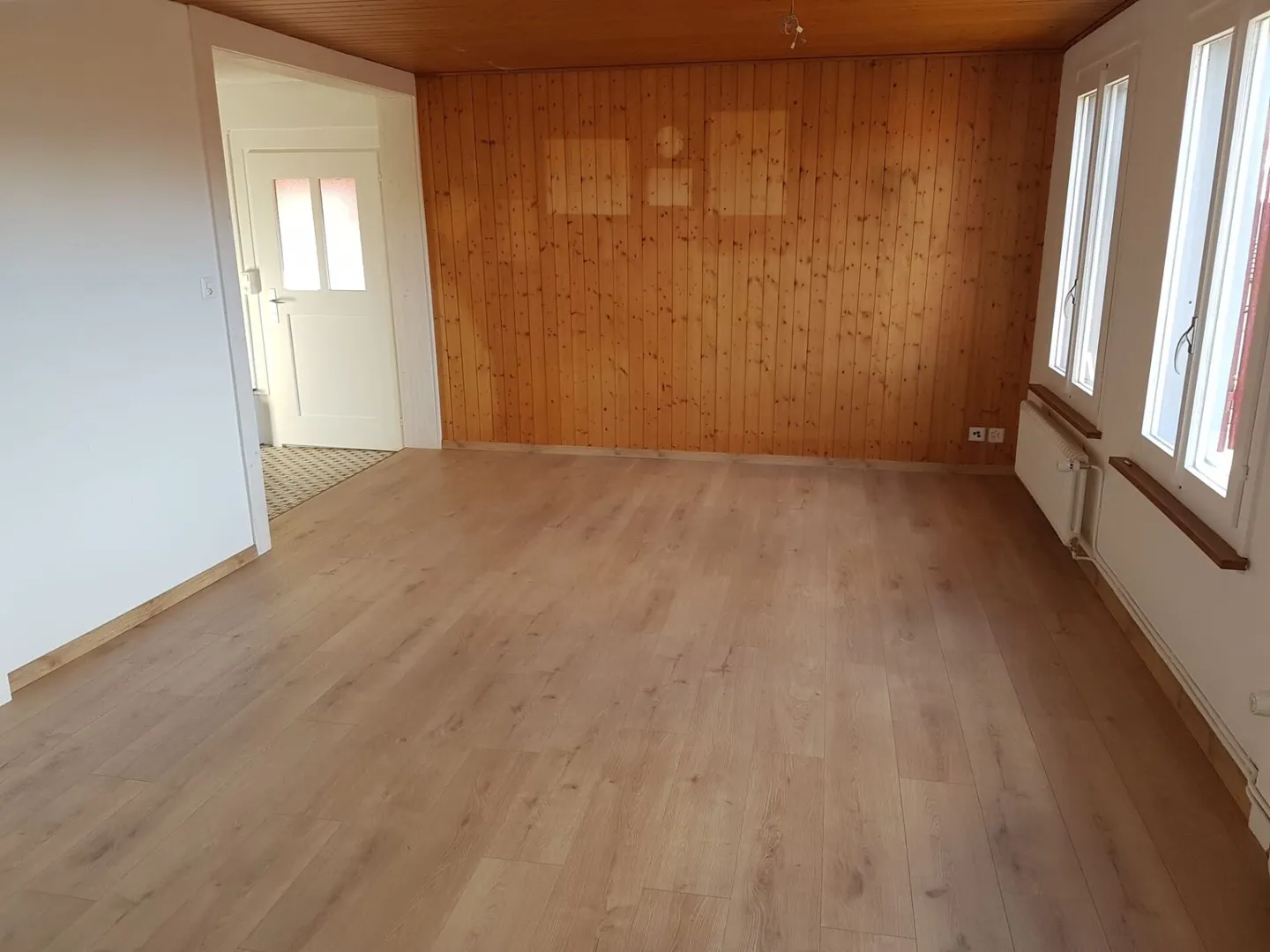 Edificio storico al confine della foresta - Foto 6 di 9