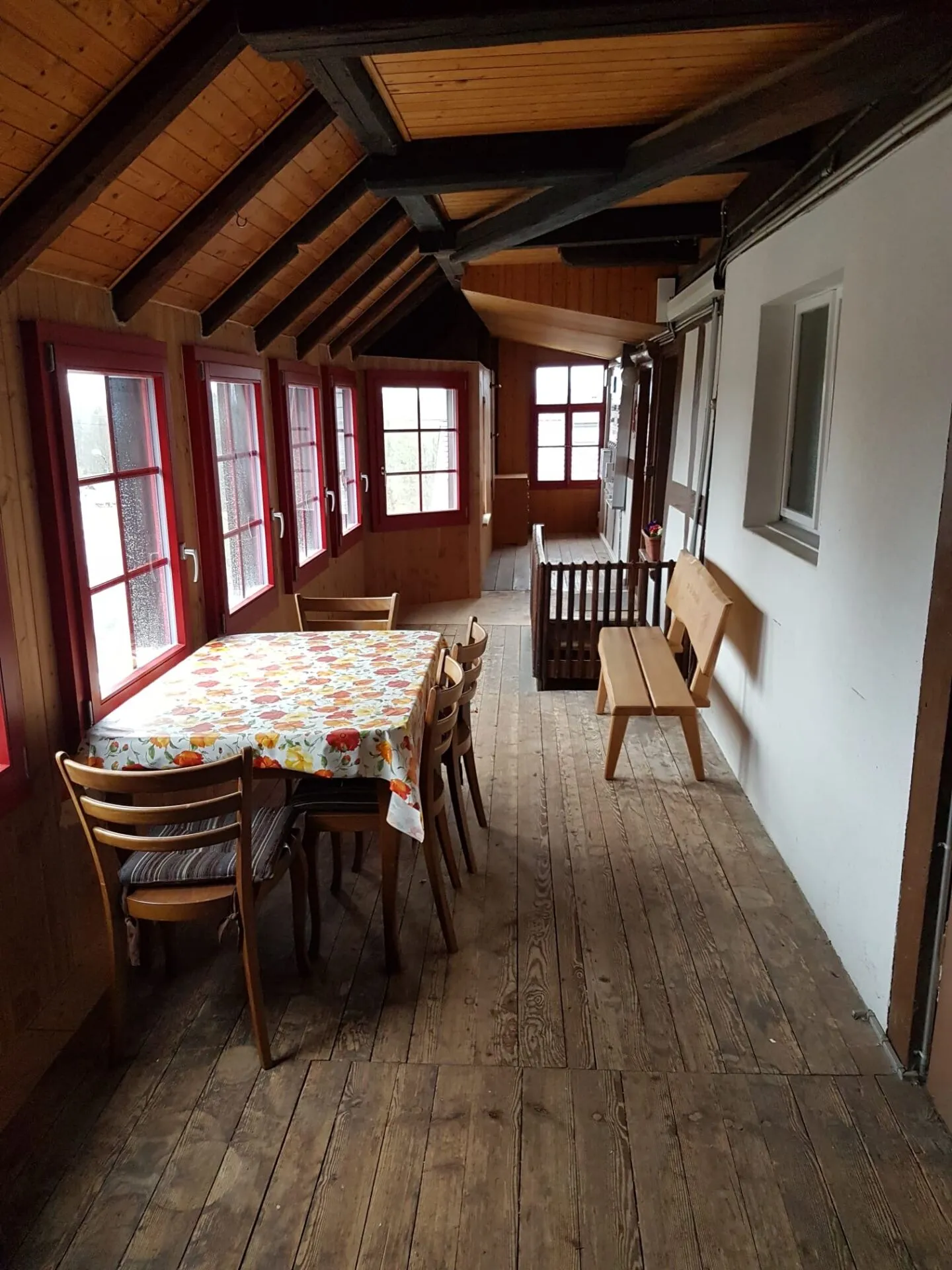 Edificio storico al confine della foresta - Foto 9 di 9