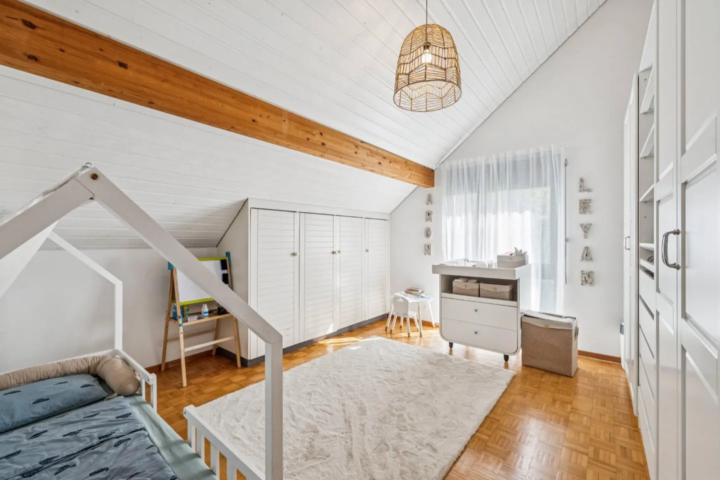 Magnifica villa individuale con grandi stanze - Foto 8 di 13
