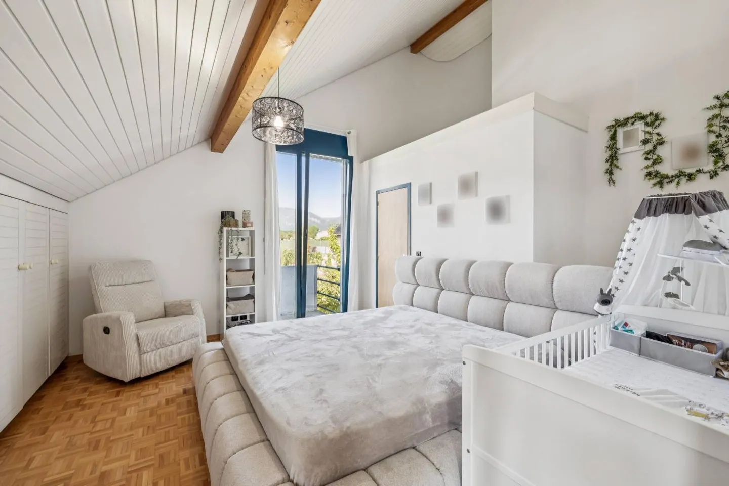 Magnifica villa individuale con grandi stanze - Foto 13 di 13