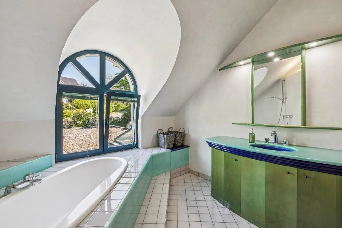 Magnifica villa individuale con grandi stanze - Foto 10 di 13