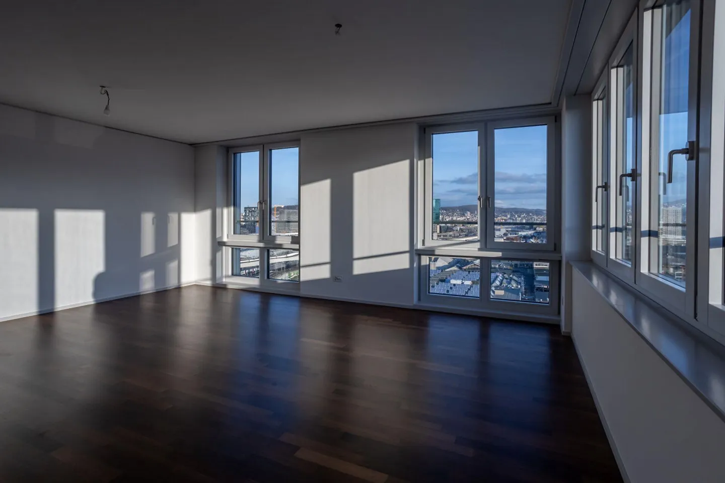 Spacious 3.5-room apartment 18.24 with exclusive view - Photo 11 of 12