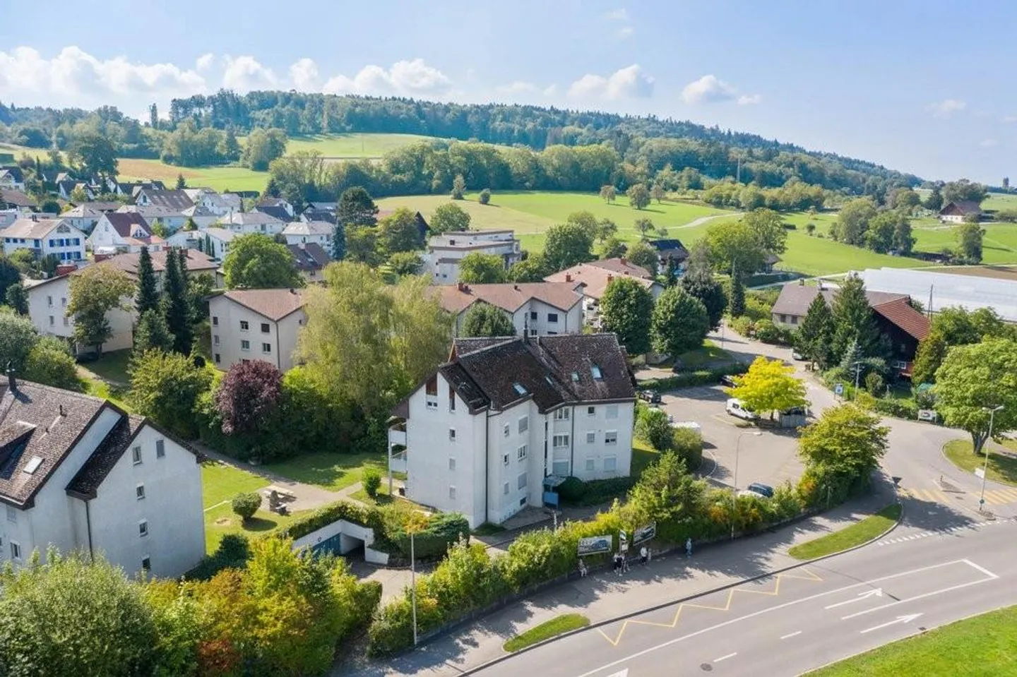 Espace de stationnement pour moto à louer à Regensdorf ! - Photo 1 sur 1