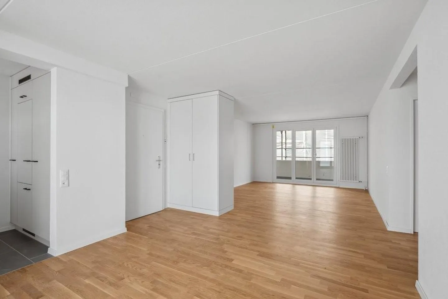 Modern apartment in a quiet location - Photo 2 of 6