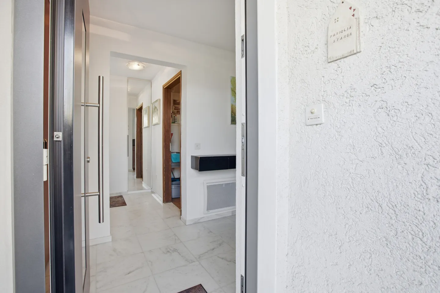 Charming Family Home in Gordola - Photo 2 of 13