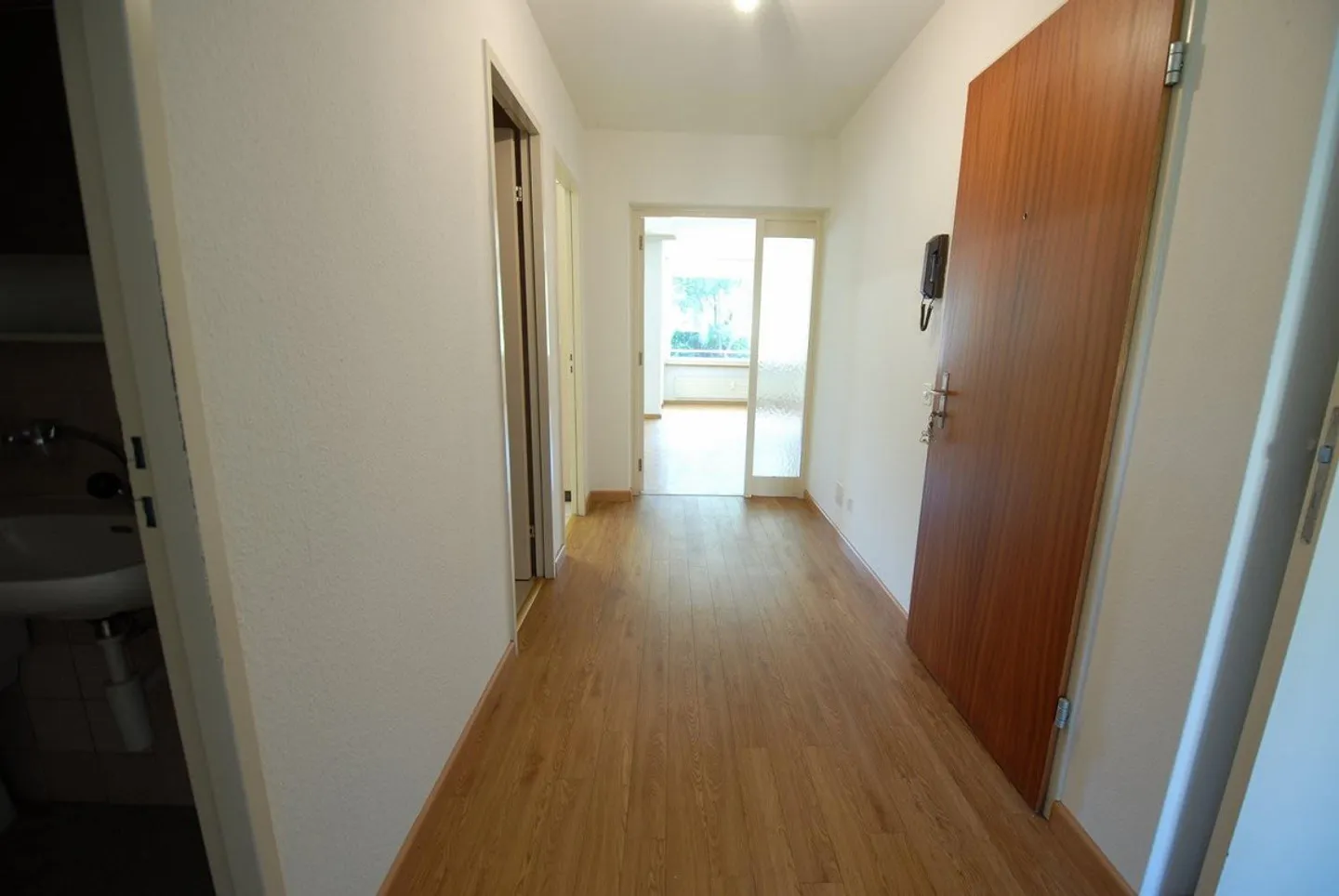 Grande appartement de 2 pièces dans un environnement calme et verdoyant - Photo 6 sur 6