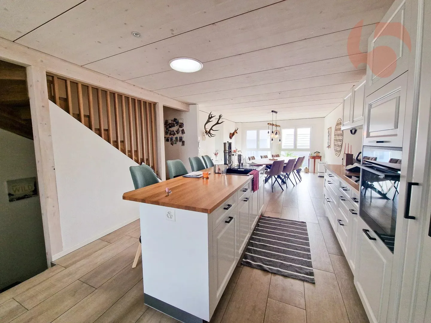 Schönes Triplex von 2020 mit 20 m² Balkon und kleinem Garten im Erdgeschoss. Mit Garage - Foto 2 von 15