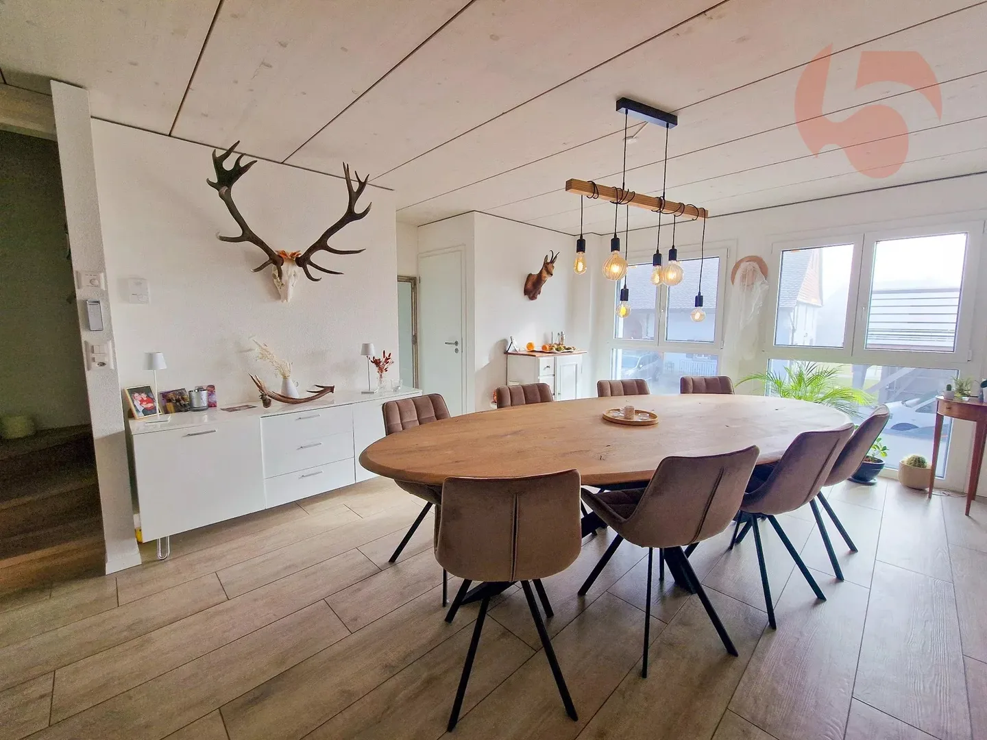 Schönes Triplex von 2020 mit 20 m² Balkon und kleinem Garten im Erdgeschoss. Mit Garage - Foto 1 von 15