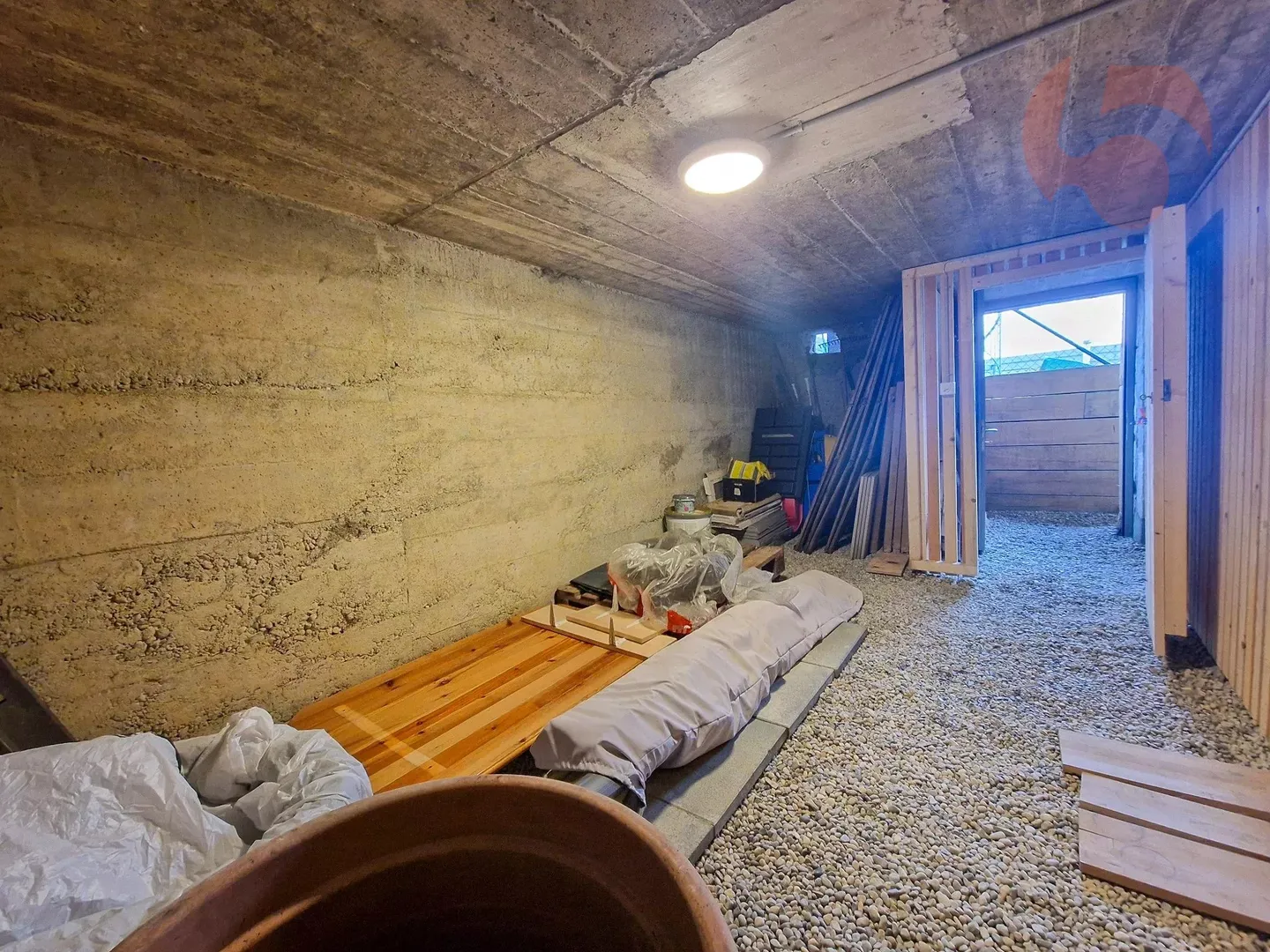 Schönes Triplex von 2020 mit 20 m² Balkon und kleinem Garten im Erdgeschoss. Mit Garage - Foto 14 von 15