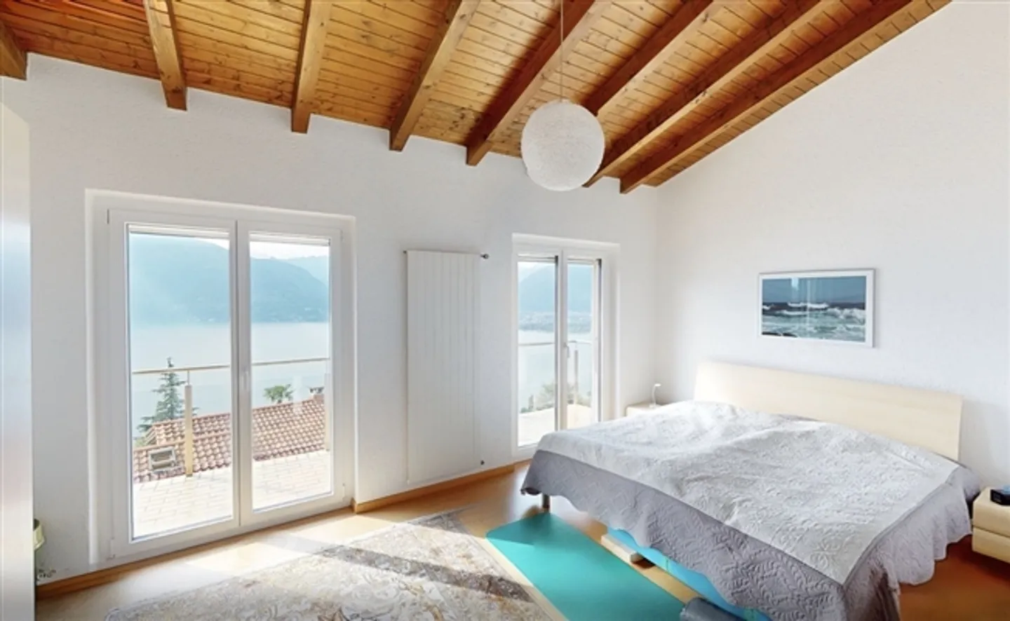 «Einfamilienhaus mit Aussenschwimmbad und Seesicht» - Foto 10 von 20