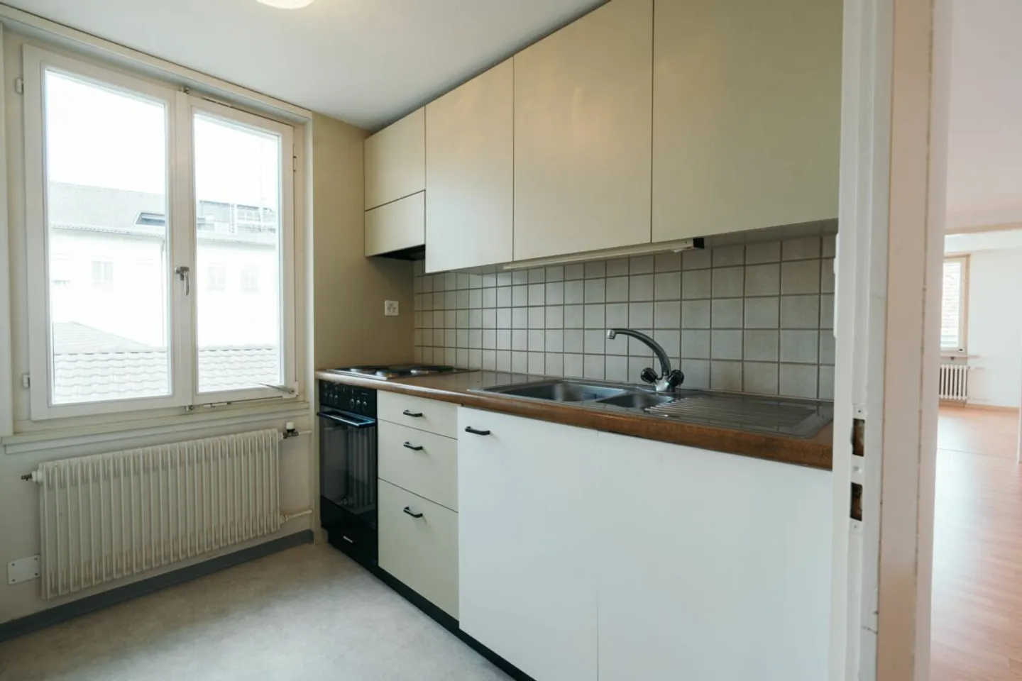 CENTRAL WITH LARGE TERRACE - Photo 5 of 8