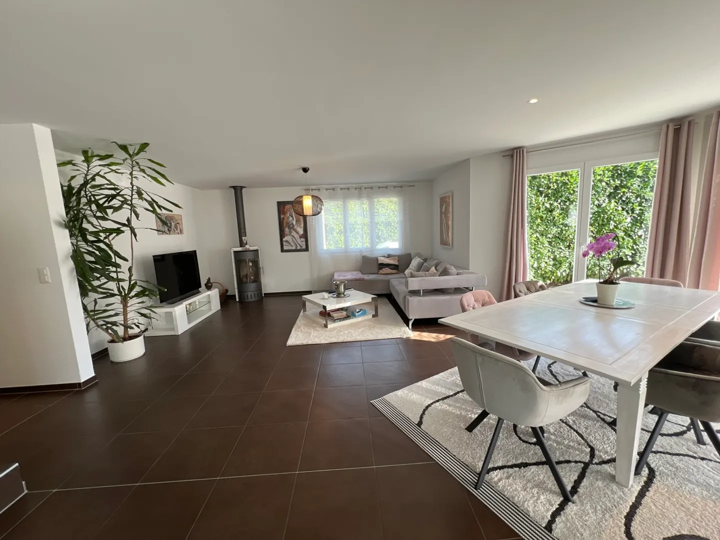 Charmante Maison Familiale avec Jardin - Photo 4 sur 15