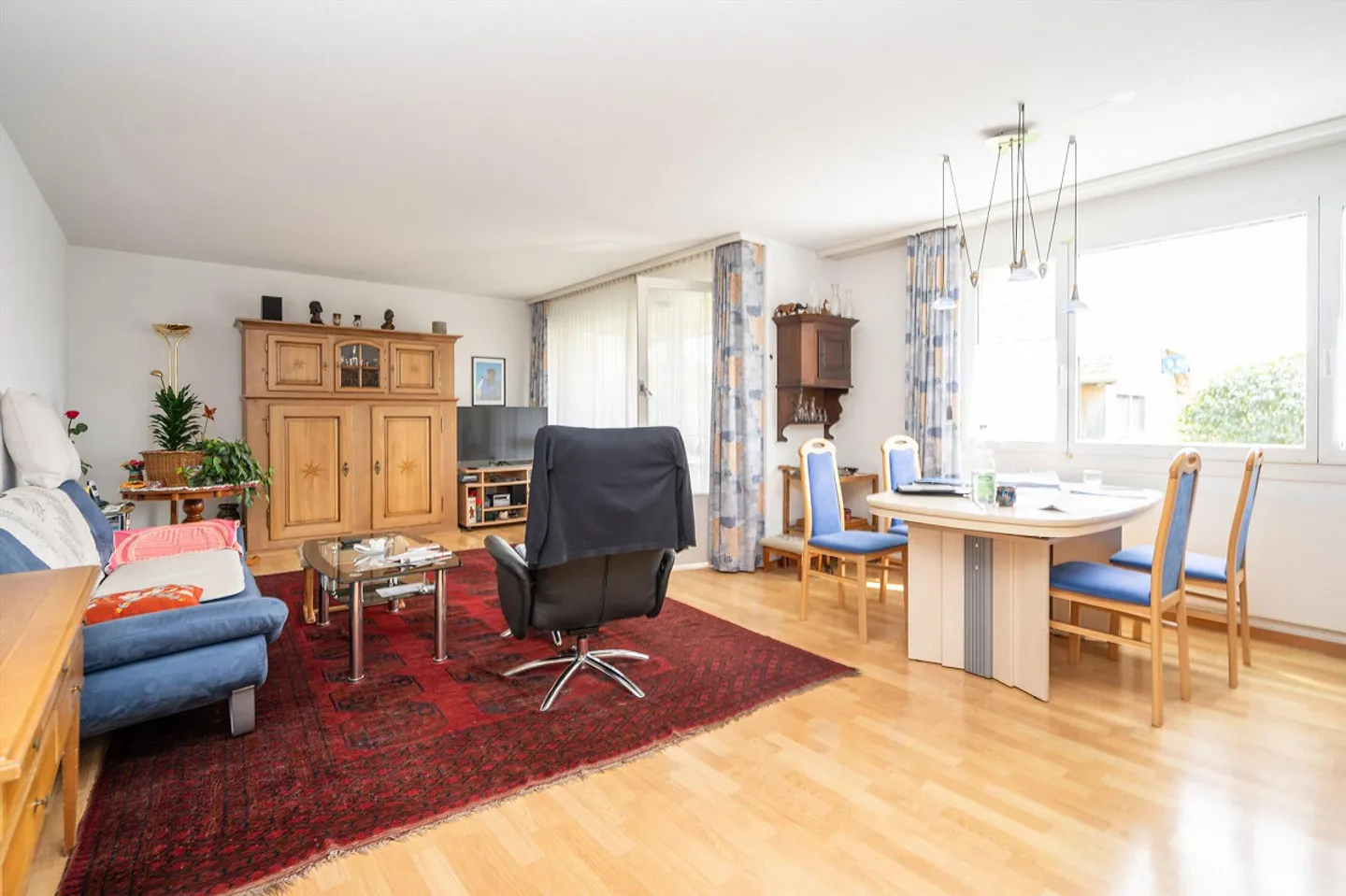 Appartamento 4.5 locali con balcone vetrato a Zuzwil - Foto 3 di 9