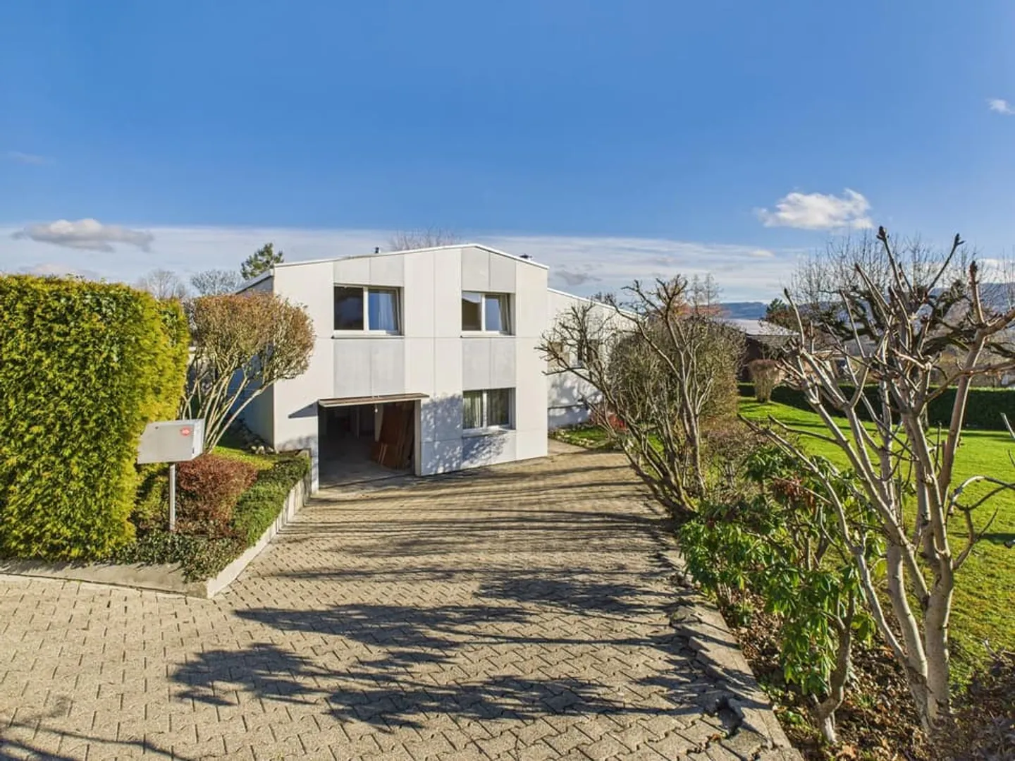 Superbe maison 5.5 pièces dans une impasse - grands volumes, vue imprenable et m - Photo 1 sur 13