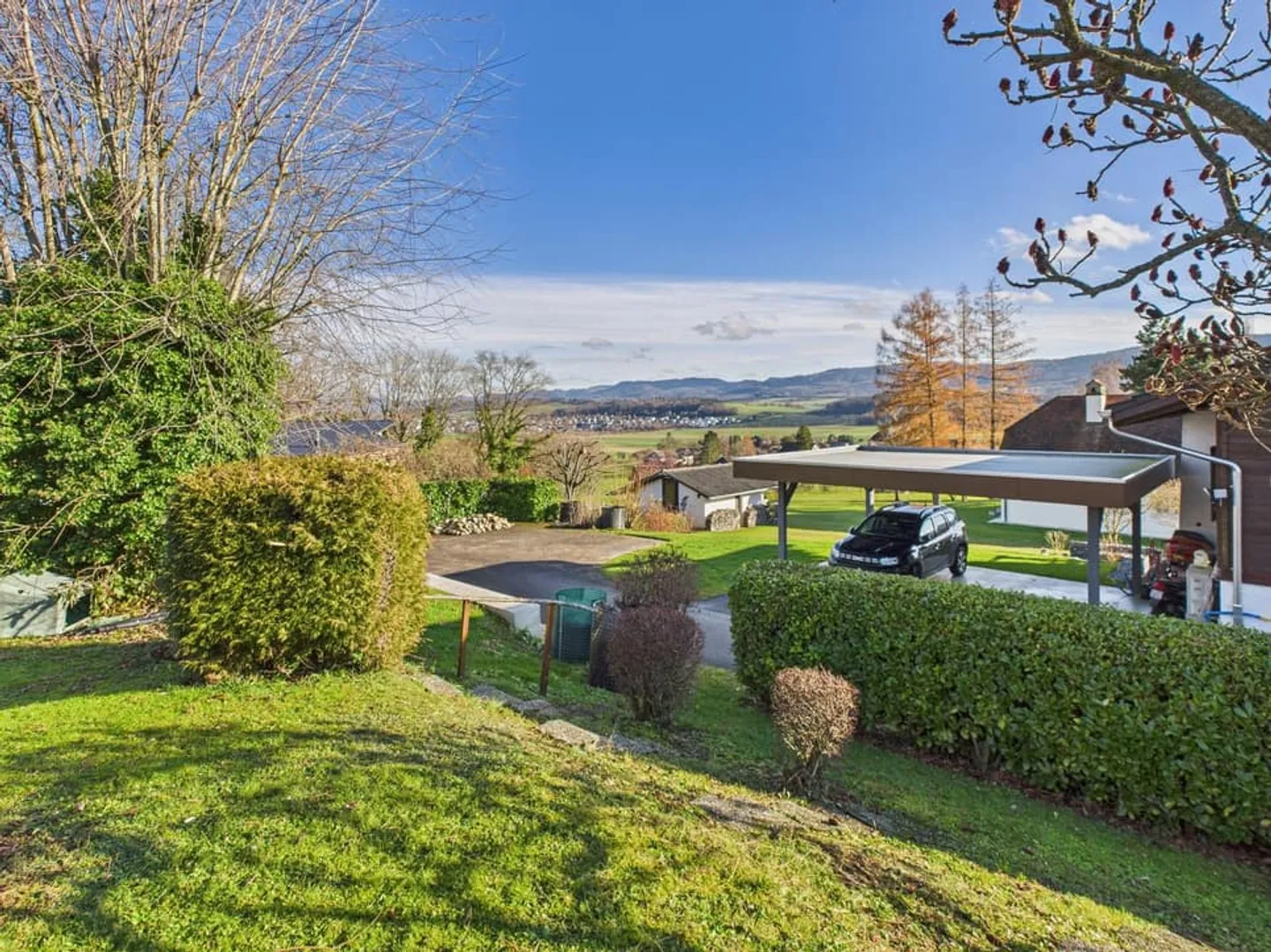 Superbe maison 5.5 pièces dans une impasse - grands volumes, vue imprenable et m - Photo 2 sur 13