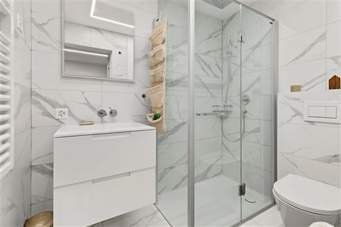 Appartamento lussuoso di 3,5 stanze in posizione privilegiata - Foto 9 di 12