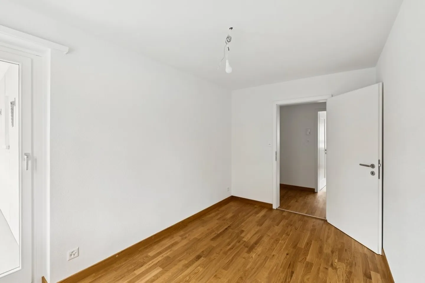 frisch sanierte 4-Zimmer-Wohnung in ruhiger Liegenschaft - Foto 8 von 9