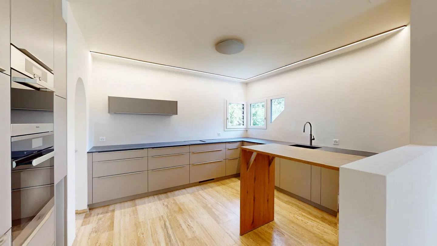 Representative 9-room country villa with modern indoor pool at Muttenzer Dürrberg - Photo 3 of 12