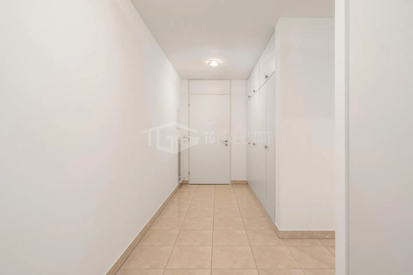 SPACIOUS 5.5 APARTMENT NEAR TASIS. - Photo 4 of 13