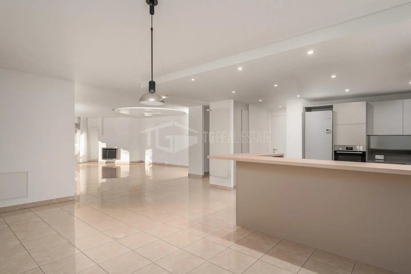 SPACIOUS 5.5 APARTMENT NEAR TASIS. - Photo 8 of 13