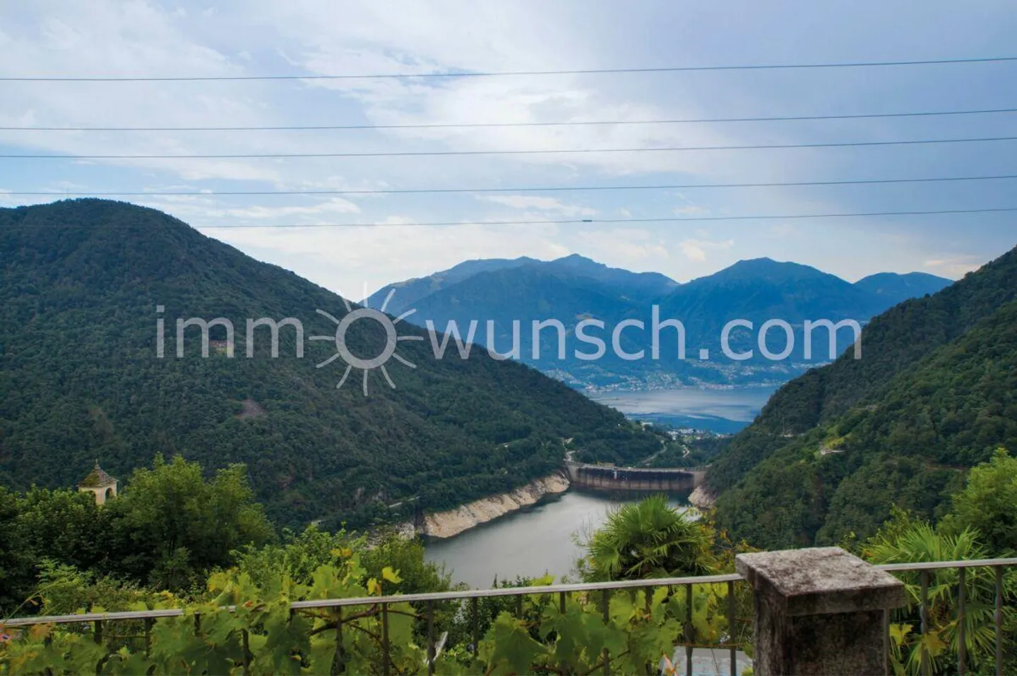 Affascinante casa di 4 ½ locali, ufficio a casa o casa vacanze, con due... - Foto 10 di 13