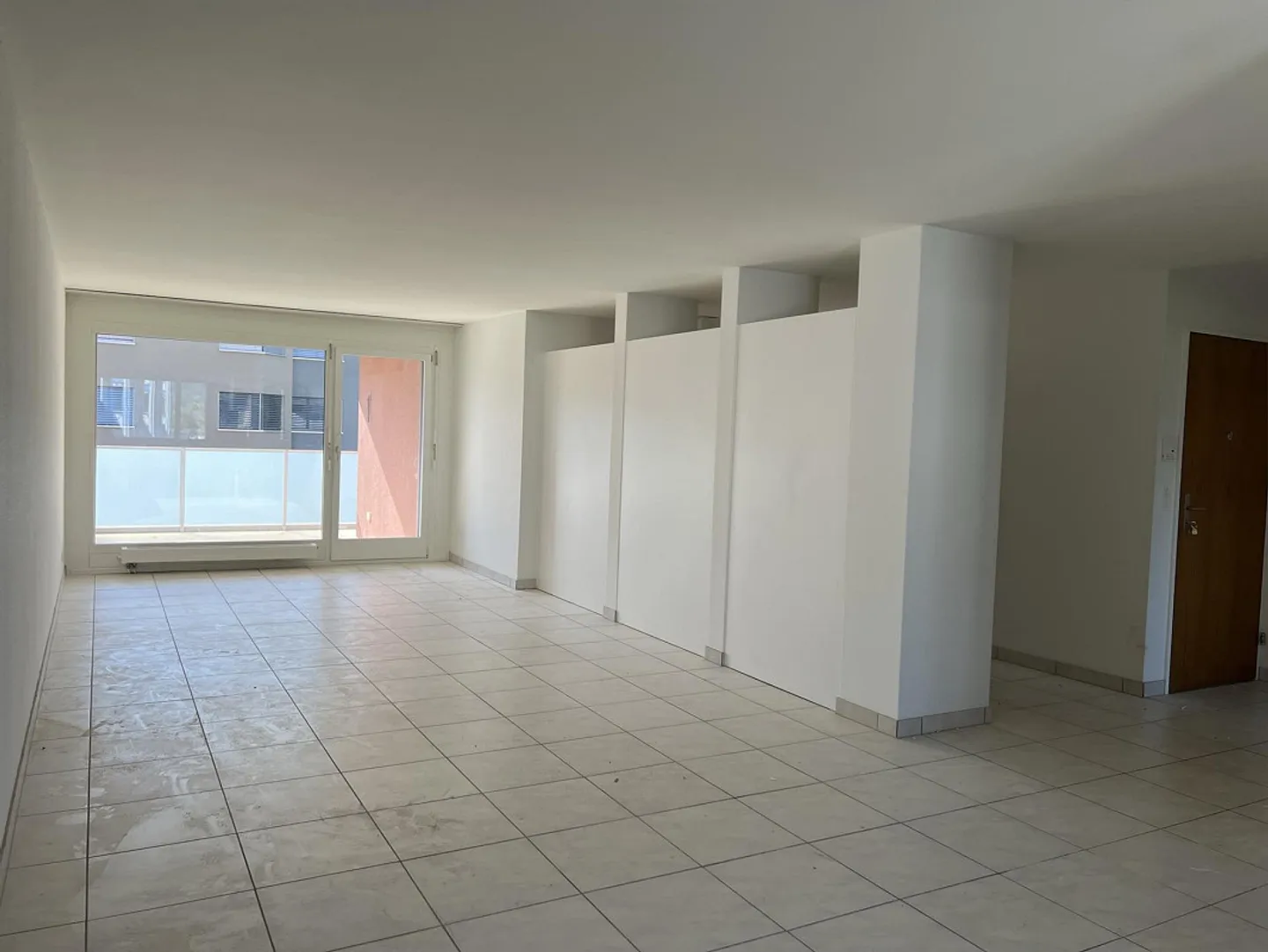 4.5 Room Apartment in a Quiet Location Near the Forest Edge - Photo 4 of 13