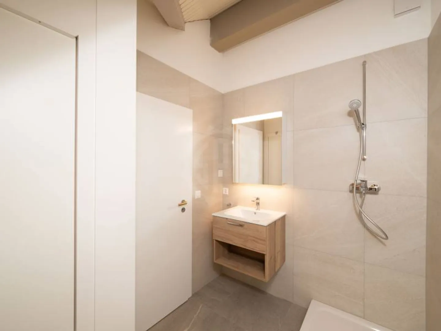 Charmantes Duplex mit Blick auf die Landschaft - Foto 8 von 12